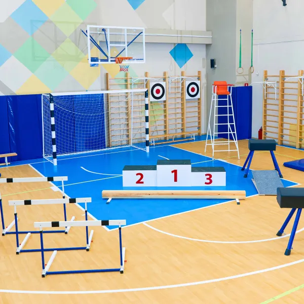 Щит баскетбольный игровой (монолитный поликарбонат) 1050х1800 мм ZAVODSPORTA за 47&nbsp;600 ₽ в Саратове